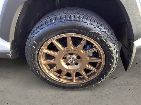 Used 2023 Toyota RAV4 AWD Hybrid image 14