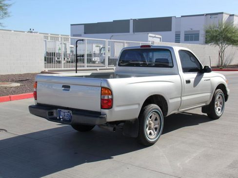 Used 2002 Toyota Tacoma 2WD Regular Cab image 5