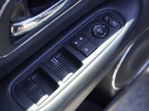 Used 2022 Honda HR-V EX image 9