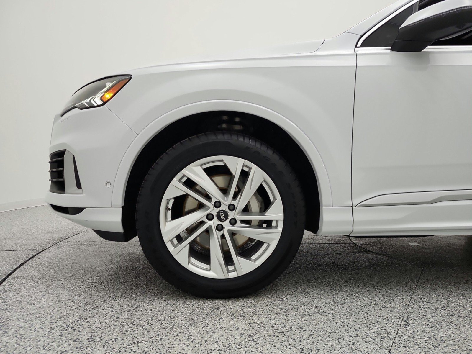 Used 2023 Audi Q7 3.0T Premium AWD/4WD image 18