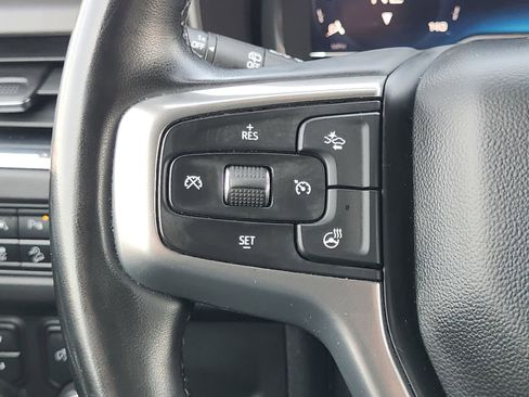 Used 2023 Chevrolet Suburban Premier image 29