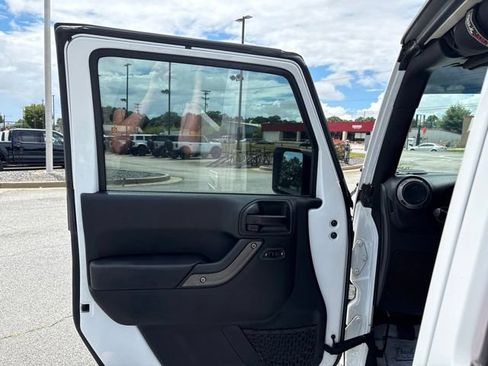 Used 2017 Jeep Wrangler Unlimited Sport w/ Quick Order Package 23S AWD/4WD image 10