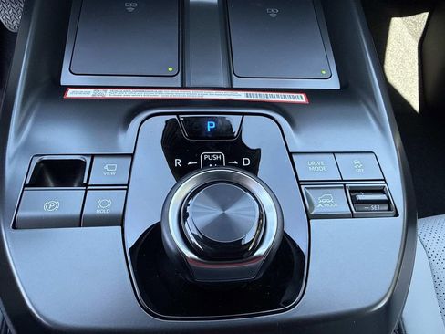 New 2026 Subaru Solterra Limited XT image 32