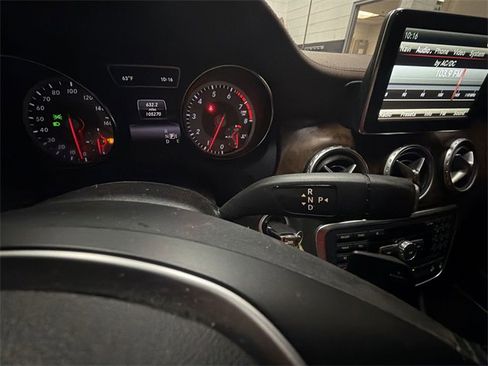 Used 2015 Mercedes-Benz GLA 250 4MATIC image 20