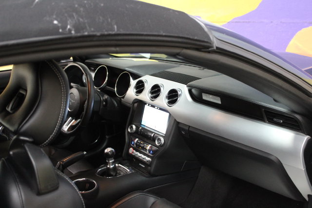Used 2016 Ford Mustang Premium RWD image 10
