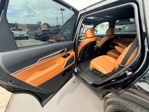 Used 2025 Kia Telluride EX X-Line AWD/4WD image 23