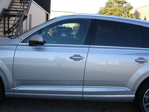 Used 2018 Audi Q7 3.0T Prestige w/ Prestige Package image 57