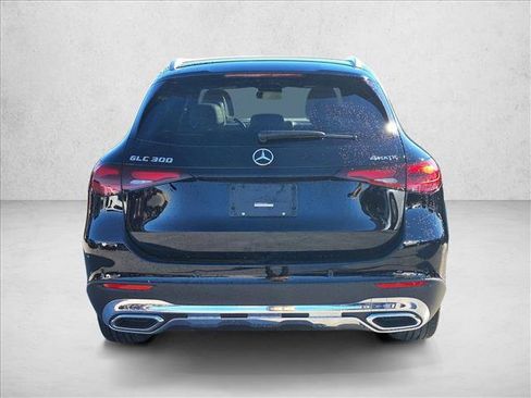 Used 2024 Mercedes-Benz GLC 300 4MATIC image 6