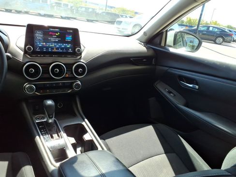 Used 2025 Nissan Sentra SV FWD image 18