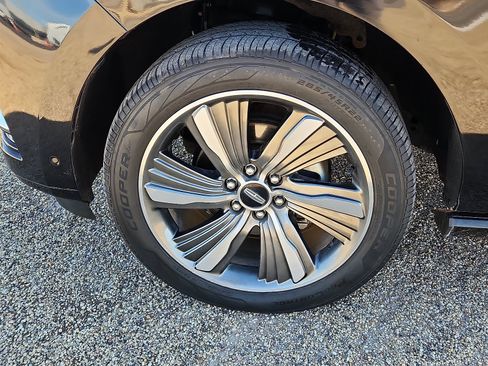 Used 2019 Lincoln Navigator Reserve image 7