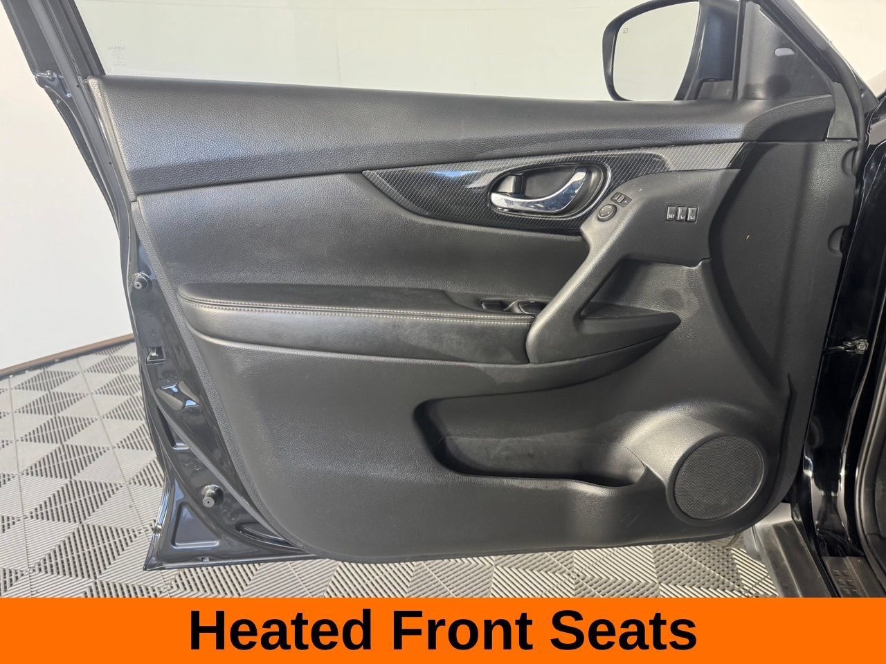 Used 2017 Nissan Rogue SL FWD image 11