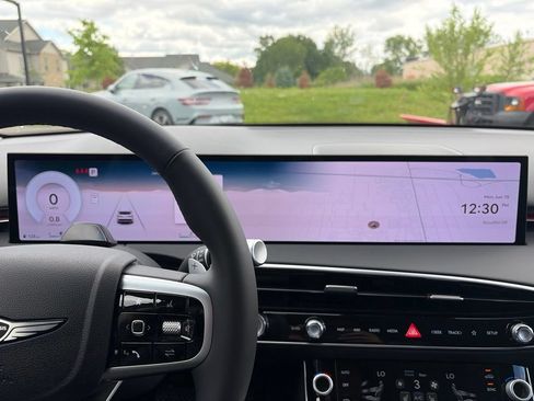 New 2026 Genesis GV70 2.5T AWD/4WD image 18