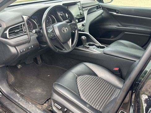 Used 2024 Toyota Camry SE FWD image 11