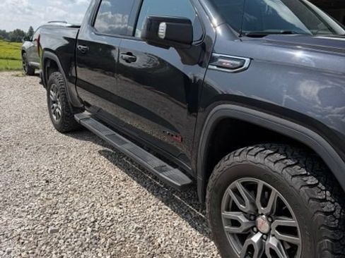 Used 2020 GMC Sierra 1500 AT4 w/ AT4 Premium Package AWD/4WD image 3