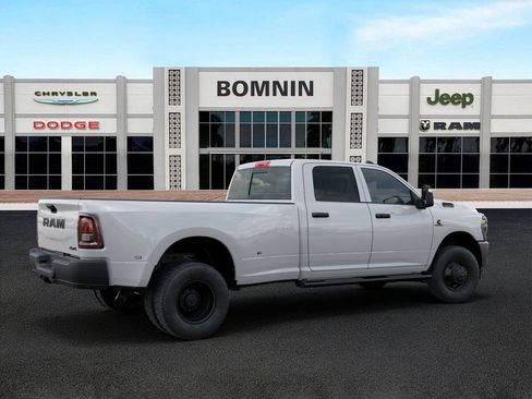 New 2026 RAM 3500 Tradesman AWD/4WD image 4