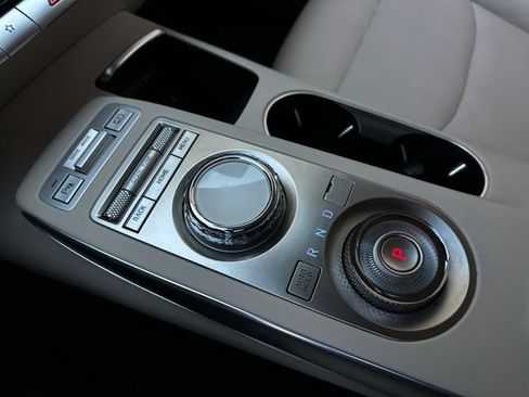 Used 2023 Genesis GV70 2.5T w/ Select Package image 29