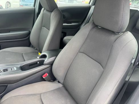Used 2019 Honda HR-V Sport image 17