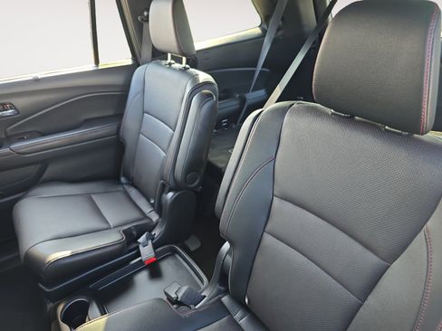 Used 2022 Honda Pilot Black Edition image 13