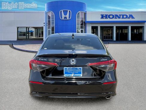 Used 2022 Honda Civic Sport image 5