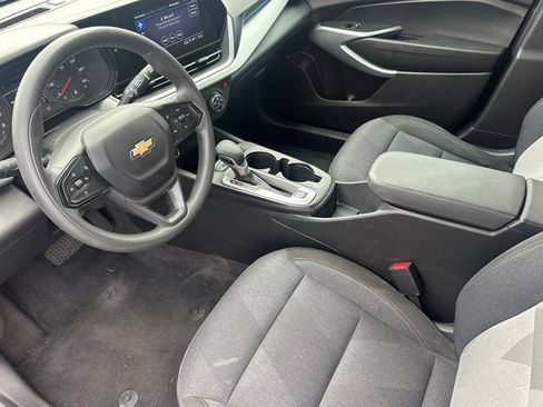 Used 2024 Chevrolet Trax LS FWD image 10