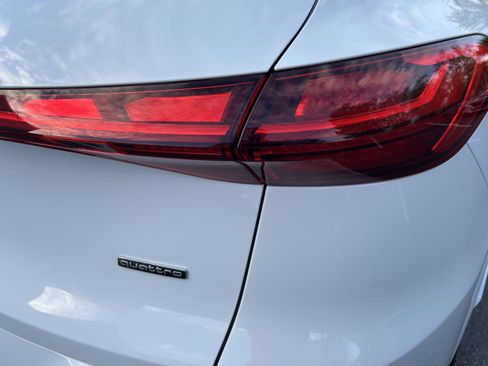 New 2025 Audi Q5 Prestige image 9