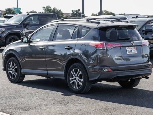 Used 2018 Toyota RAV4 LE w/ All Weather Liner Package FWD image 2