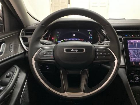 Used 2024 Jeep Grand Cherokee Limited 4xe AWD/4WD image 17