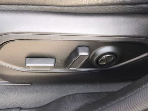 Used 2024 Jeep Grand Cherokee L Laredo image 17