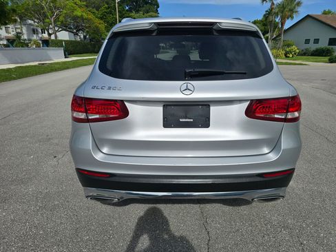 Used 2019 Mercedes-Benz GLC 300 w/ Premium Package image 6