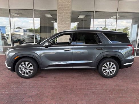 Used 2025 Hyundai Palisade SEL FWD image 4
