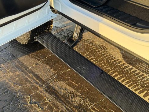 Used 2021 Ford F250 Lariat w/ FX4 Off-Road Package image 25