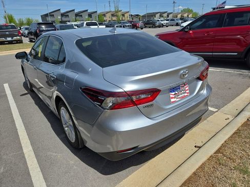 Used 2024 Toyota Camry LE image 4