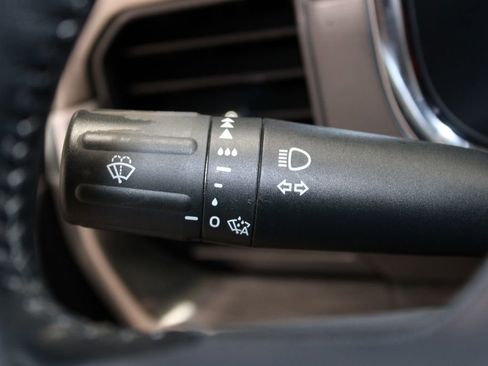 Used 2023 Ford F150 Lariat w/ Equipment Group 502A High AWD/4WD image 41