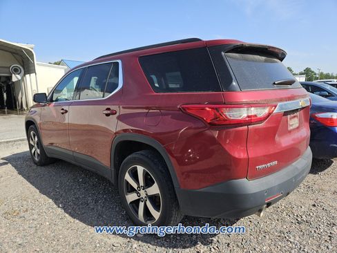 Used 2019 Chevrolet Traverse LT w/ LT Premium Package FWD image 10