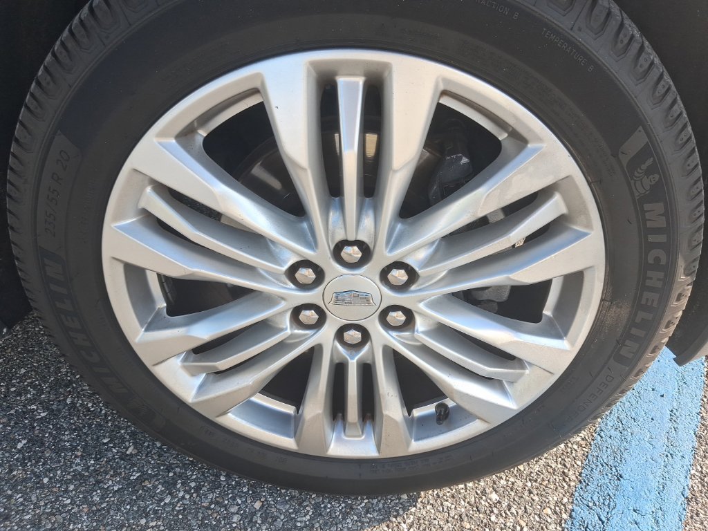 Used 2018 Cadillac XT5 Premium Luxury AWD/4WD image 17