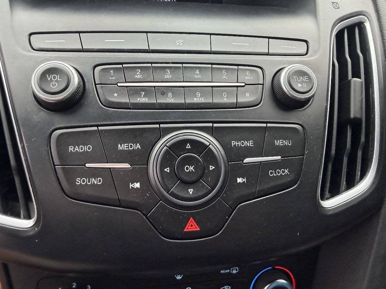 Used 2018 Ford Focus ST FWD image 11