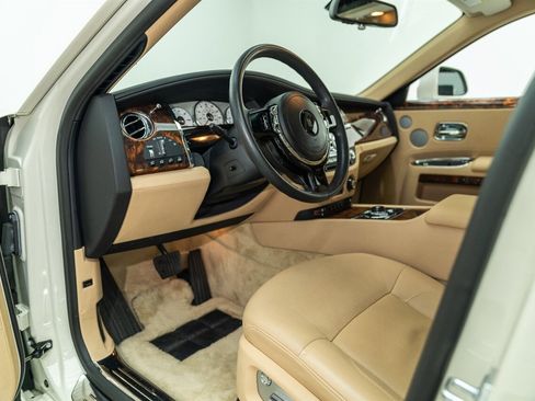 Used 2013 Rolls-Royce Ghost image 81