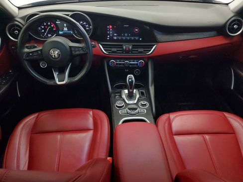 Used 2021 Alfa Romeo Giulia Sprint w/ Nero Edizione image 15