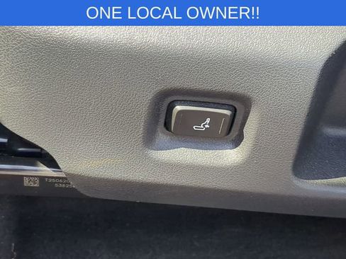 Used 2025 Toyota Tacoma TRD Sport AWD/4WD image 15