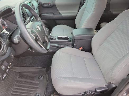 Used 2021 Toyota Tacoma SR AWD/4WD image 9