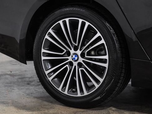 Used 2019 BMW 530i w/ Convenience Package image 61