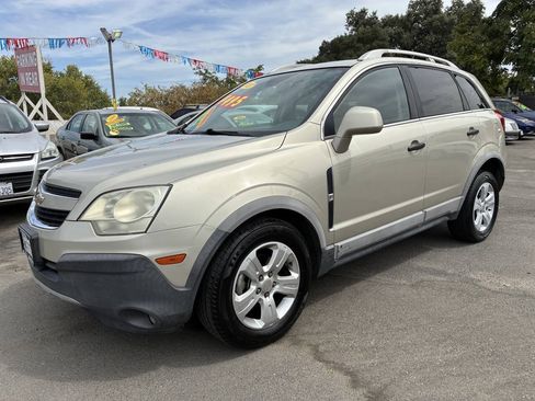 Used 2013 Chevrolet Captiva Sport LS FWD image 1