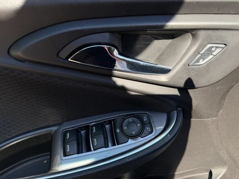 Used 2016 Chevrolet Malibu LT FWD image 21