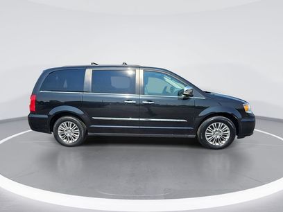 Used 2016 Chrysler Town & Country Touring-L w/ Driver Convenience Group