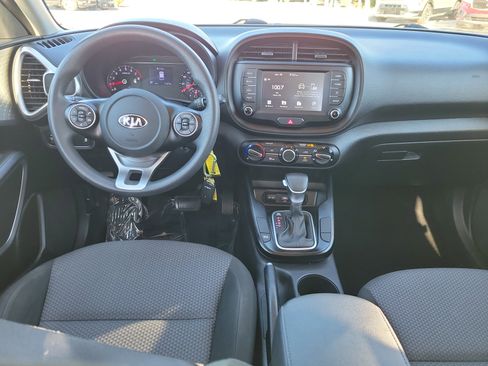 Certified 2020 Kia Soul LX image 13