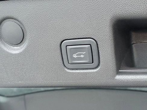 Used 2024 Chevrolet Equinox LT image 31