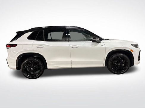 New 2026 Volkswagen Tiguan SE R-Line AWD/4WD image 6