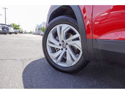 Used 2021 Volkswagen Atlas Cross Sport SEL FWD image 9