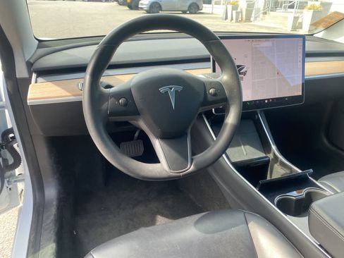 Used 2020 Tesla Model 3 Long Range image 11