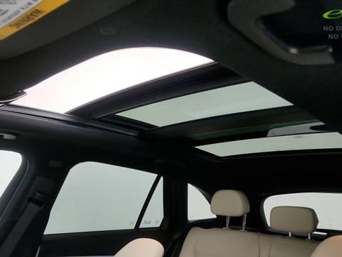 Used 2025 Mercedes-Benz GLC 350e 4MATIC image 73